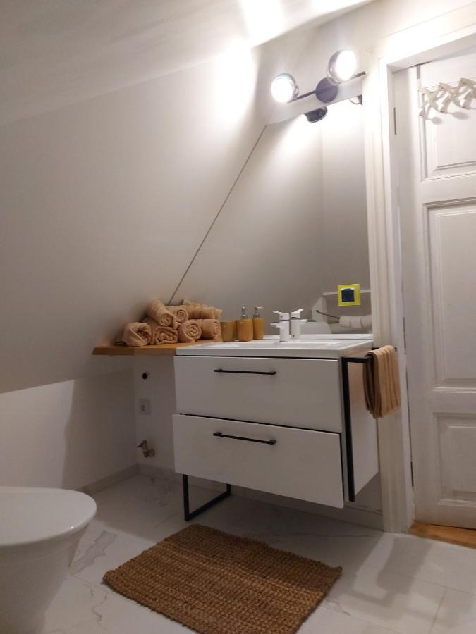 Modern History Apartment Ταλίν Εξωτερικό φωτογραφία