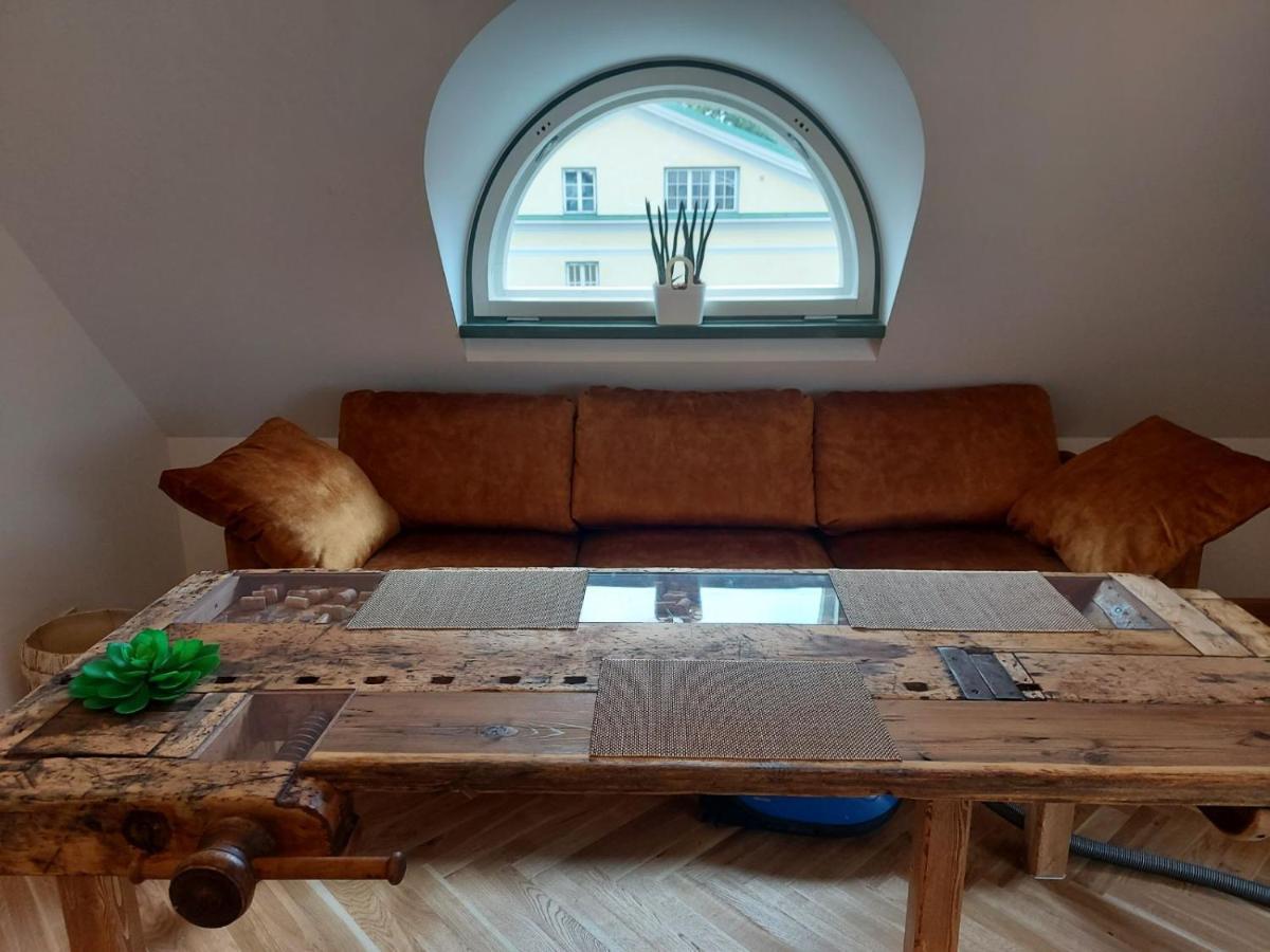 Modern History Apartment Ταλίν Εξωτερικό φωτογραφία