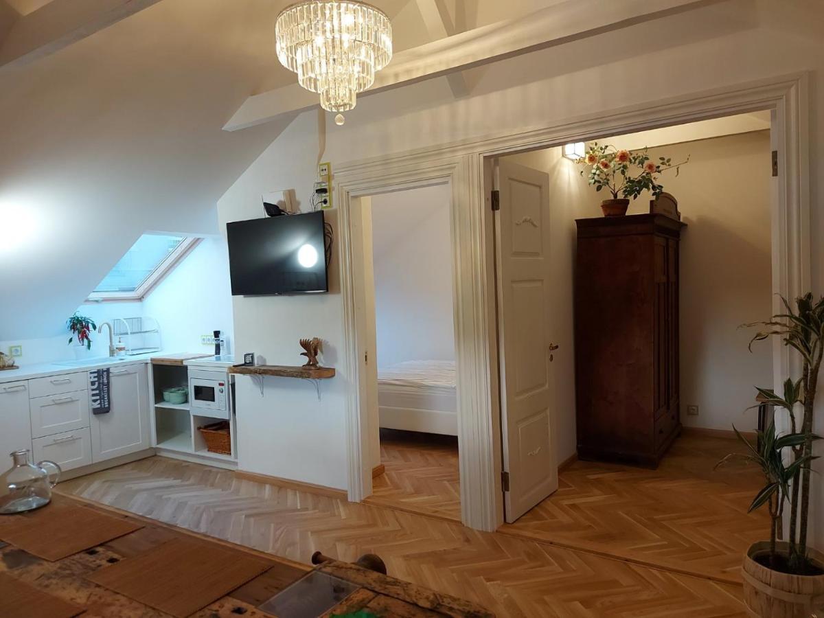 Modern History Apartment Ταλίν Εξωτερικό φωτογραφία