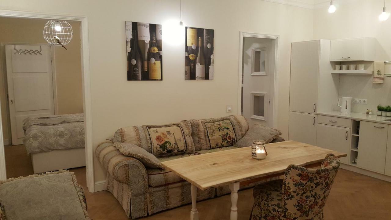 Modern History Apartment Ταλίν Εξωτερικό φωτογραφία