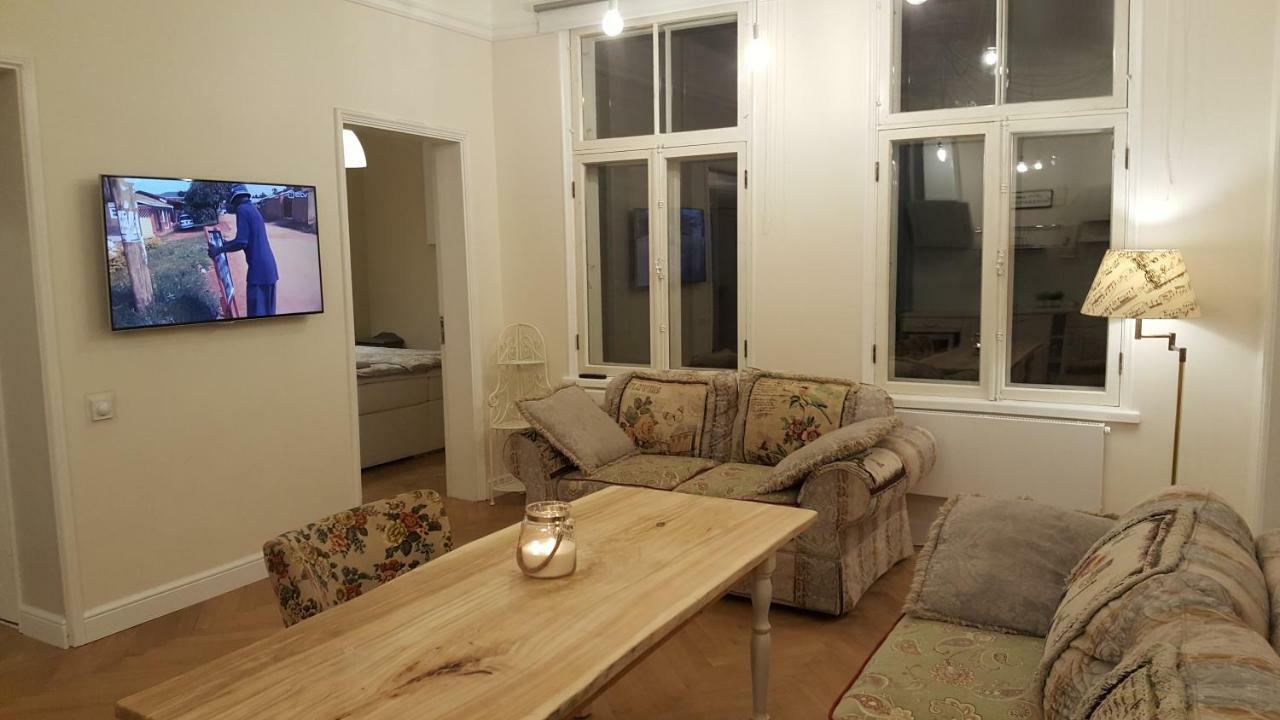 Modern History Apartment Ταλίν Εξωτερικό φωτογραφία