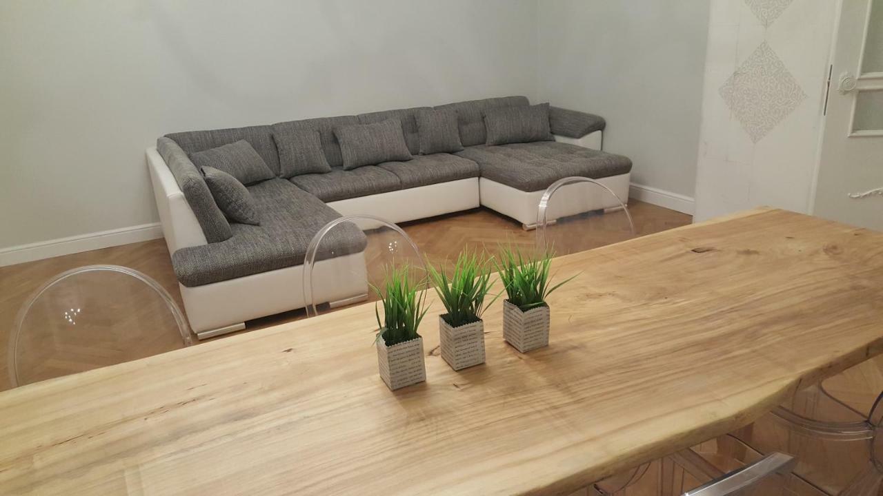 Modern History Apartment Ταλίν Εξωτερικό φωτογραφία