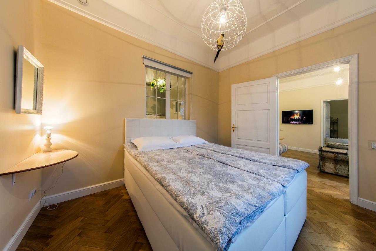 Modern History Apartment Ταλίν Εξωτερικό φωτογραφία