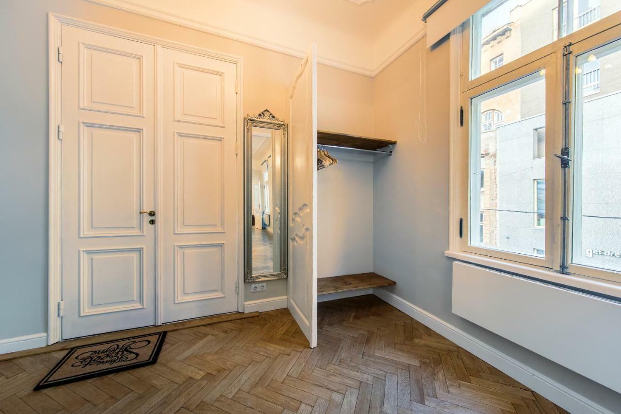 Modern History Apartment Ταλίν Εξωτερικό φωτογραφία