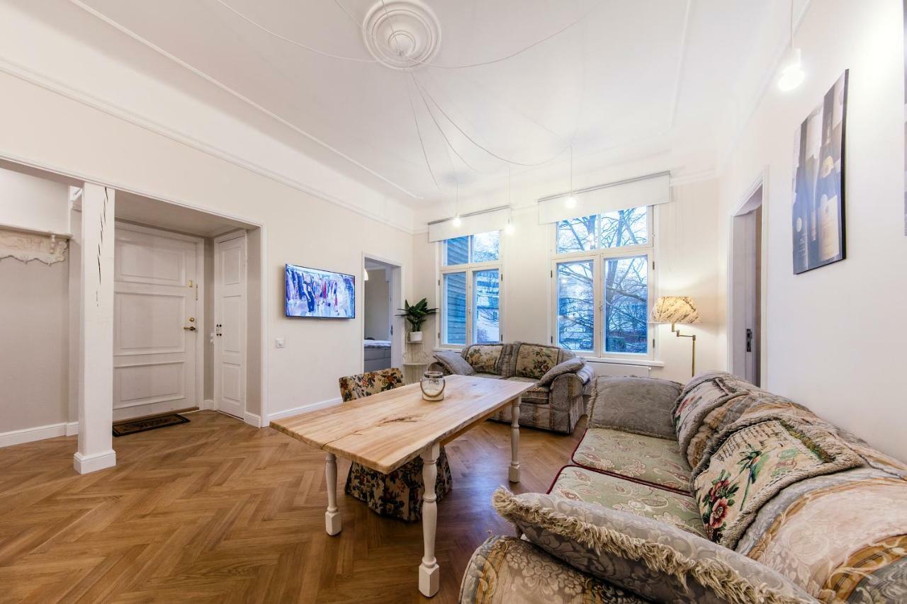 Modern History Apartment Ταλίν Εξωτερικό φωτογραφία