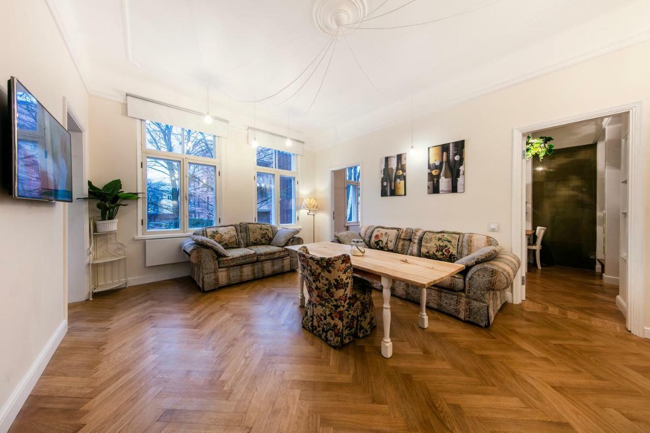 Modern History Apartment Ταλίν Εξωτερικό φωτογραφία