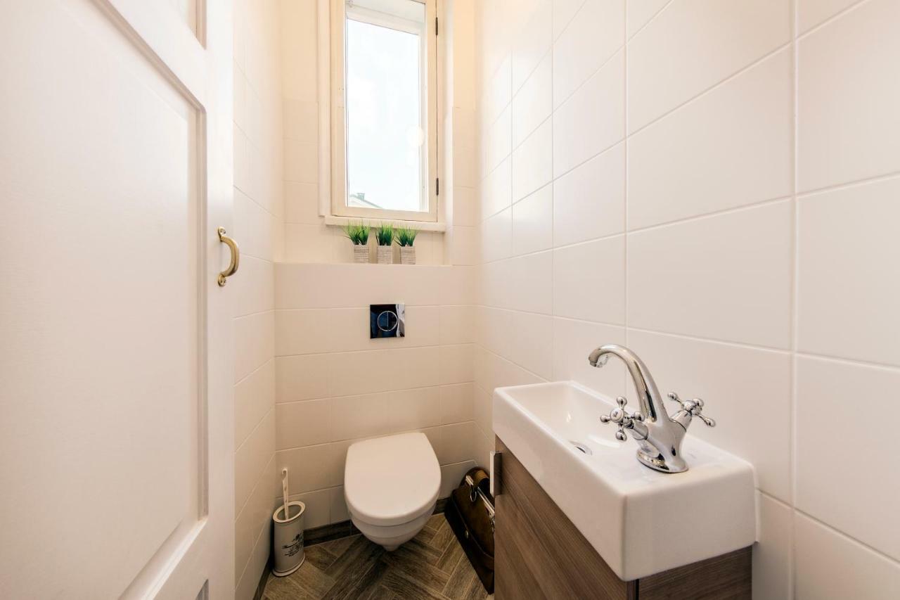 Modern History Apartment Ταλίν Εξωτερικό φωτογραφία