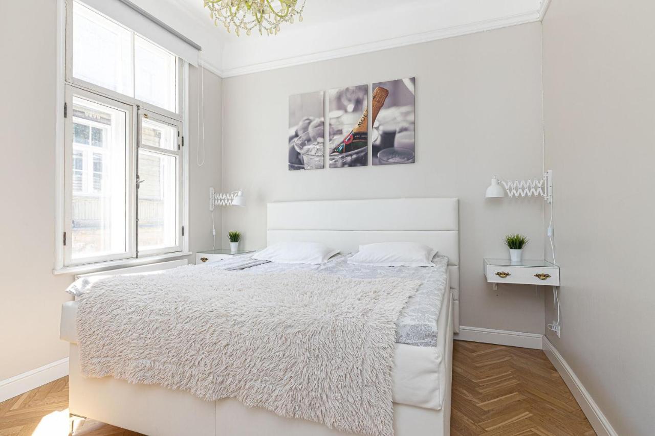 Modern History Apartment Ταλίν Εξωτερικό φωτογραφία